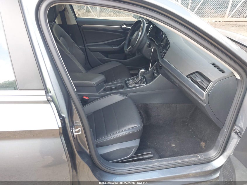2024 Volkswagen Jetta VIN 3VWEM7BU3RM081568 IAAI salvage auction — FRONT END, Enterprise Vehicles Clear Only (Virginia), sold $11,000 on 2026-09-03 (photo 5)