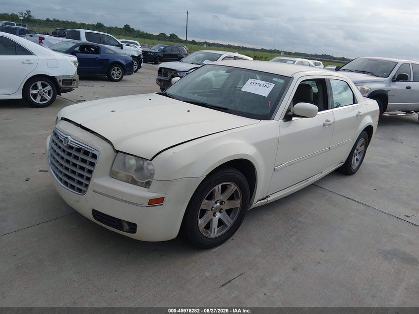 2006 Chrysler 300 VIN 2C3KA53G96H224789 IAAI salvage auction — NORMAL WEAR, Original (Texas), sold $550 on 2026-09-11 (photo 2)