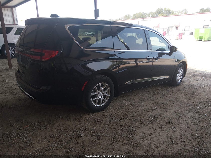 2025 Chrysler Pacifica VIN 2C4RC1BG3SR593344 IAAI salvage auction — NORMAL WEAR, Salvage Title, sold $12,900 on 2026-08-29 (photo 4)