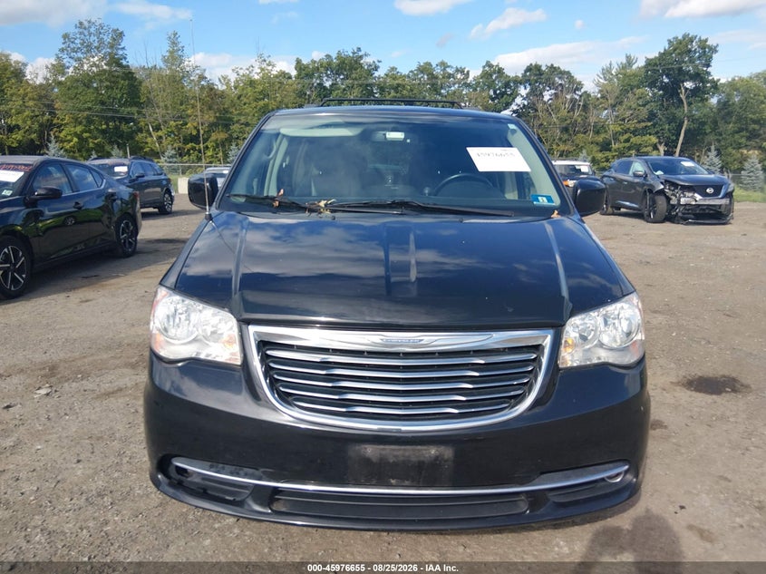 2016 Chrysler Town & country VIN 2C4RC1BG9GR148632 IAAI salvage auction — NORMAL WEAR, Clear (New Jersey), sold $1,700 on 2026-09-07 (photo 6)