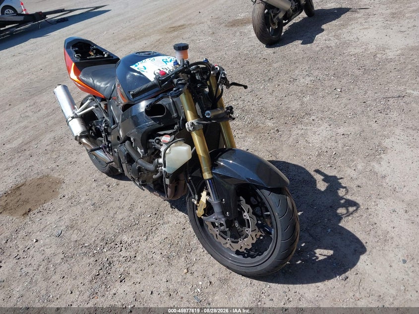 2004 Suzuki Gsx-r600 VIN JS1GN7CA242110906 IAAI salvage auction — ROLLOVER, Salvage (California), sold $400 on 2026-09-14 (photo 1)