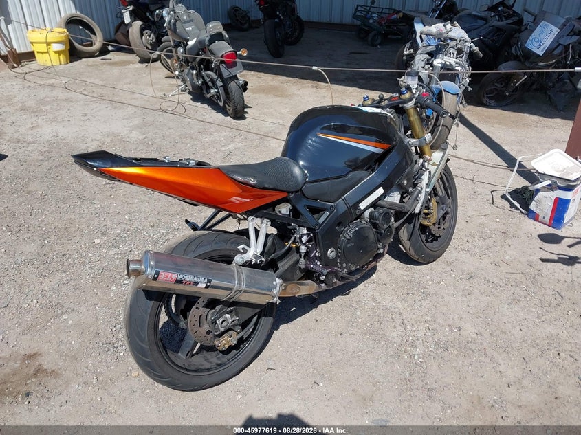 2004 Suzuki Gsx-r600 VIN JS1GN7CA242110906 IAAI salvage auction — ROLLOVER, Salvage (California), sold $400 on 2026-09-14 (photo 4)
