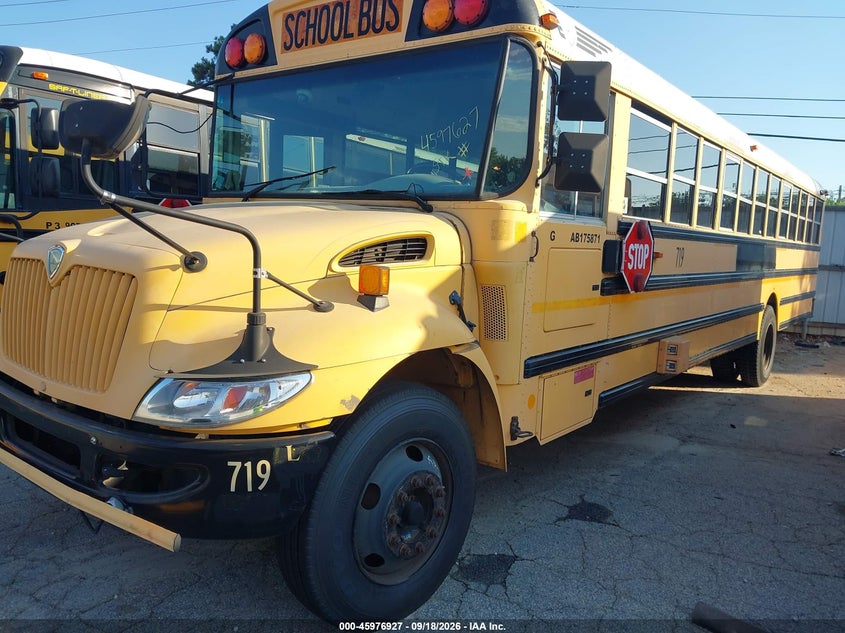 2010 Ic VIN 4DRBUAAN8AB175871 IAAI salvage auction — NORMAL WEAR, Clear (Georgia), sold $975 on 2026-09-30 (photo 2)
