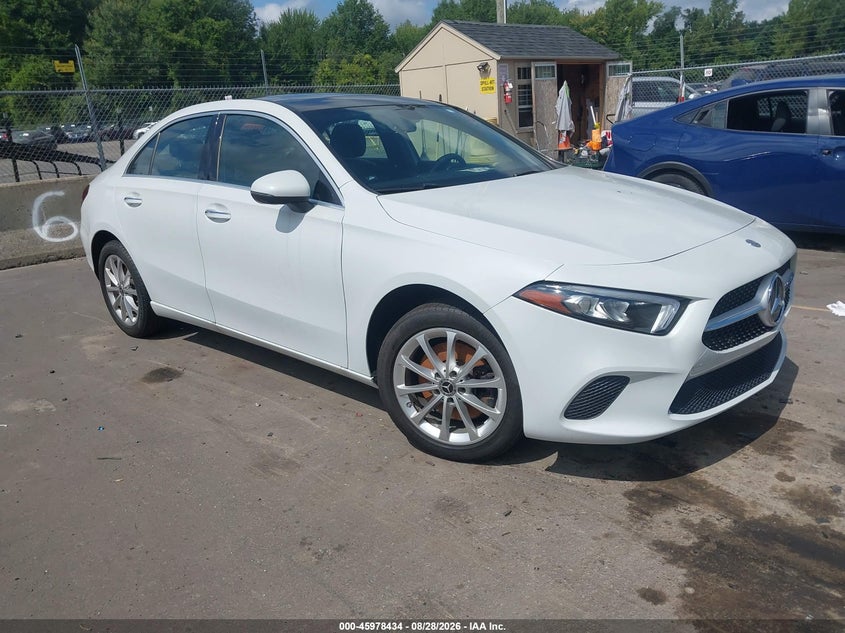 2019 Mercedes-benz A-klasse VIN WDD3G4FB2KW020975 — IAAI salvage auction photo