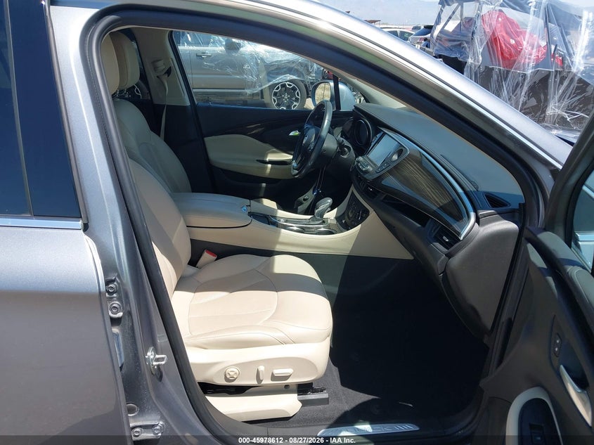 2019 Buick Envision VIN LRBFXCSA2KD016594 IAAI salvage auction — RIGHT SIDE, Wait Title, sold $3,675 on 2026-09-11 (photo 5)