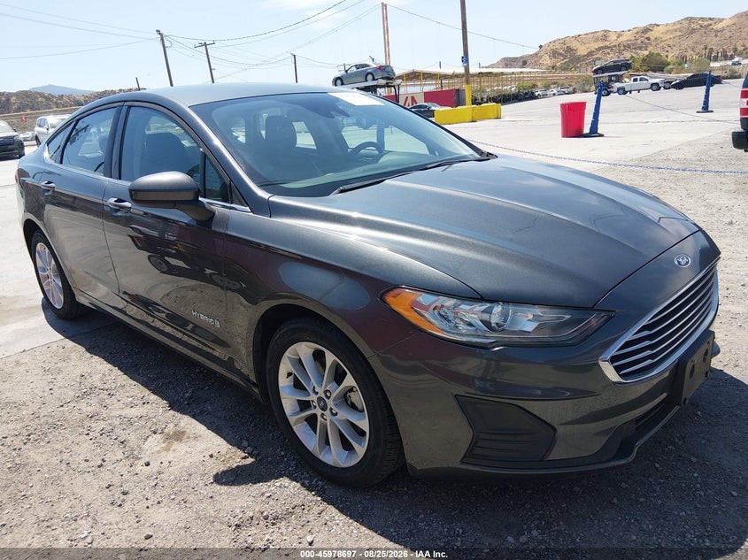 2019 Ford Fusion VIN 3FA6P0LU6KR274395 — IAAI salvage auction photo
