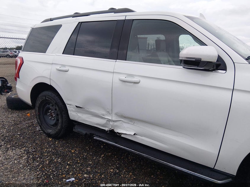 2020 Ford Expedition VIN 1FMJU1HT4LEA65269 IAAI salvage auction — SIDE, Wait Title, sold $4,600 on 2026-10-04 (photo 6)