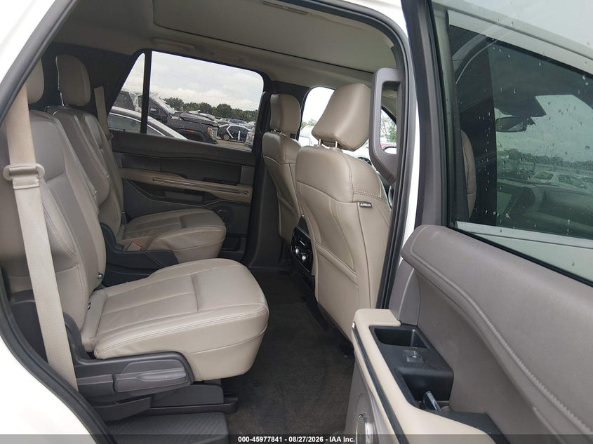 2020 Ford Expedition VIN 1FMJU1HT4LEA65269 IAAI salvage auction — SIDE, Wait Title, sold $4,600 on 2026-10-04 (photo 8)