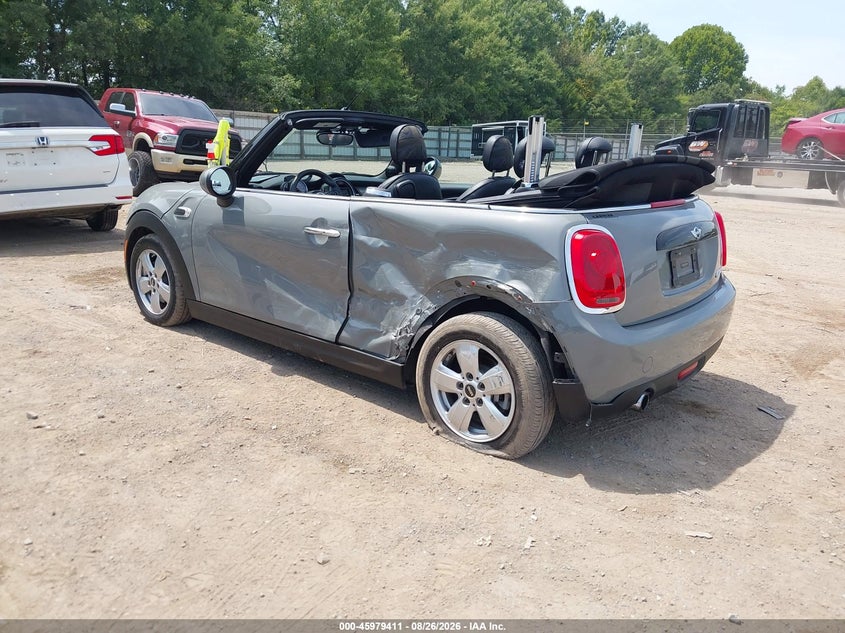2016 Mini Convertible VIN WMWWG5C51G3C19018 IAAI salvage auction — SIDE, Wait Title, sold $2,250 on 2026-10-15 (photo 3)