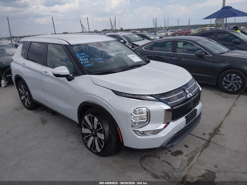 2025 Mitsubishi Outlander VIN JA4J3VA87SZ040081 — IAAI salvage auction photo