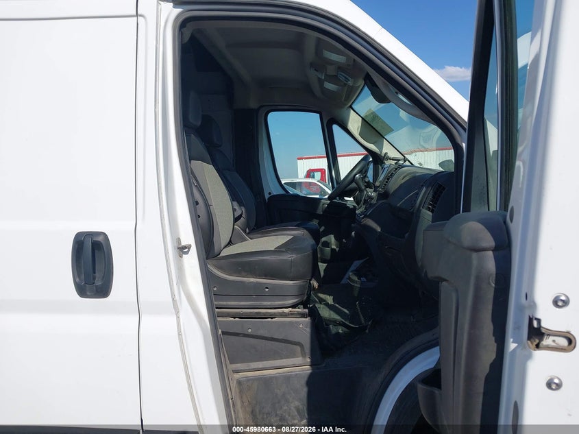 2025 Ram Promaster city VIN 3C6MRVJG1SE509791 IAAI salvage auction — FRONT END, Enterprise Vehicles Clear Only (Oregon), sold $19,500 on 2026-08-31 (photo 5)
