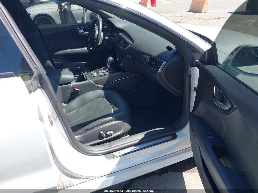 2016 Audi A7 VIN WAUWGAFC4GN176962 IAAI salvage auction — RIGHT REAR, Salvage (California), sold $8,100 on 2026-09-15 (photo 5)