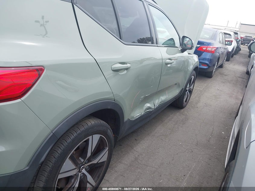 2021 Volvo Xc40 VIN YV4ED3UR5M2589252 IAAI salvage auction — SIDE, Salvage Title, sold $13,550 on 2026-09-30 (photo 6)