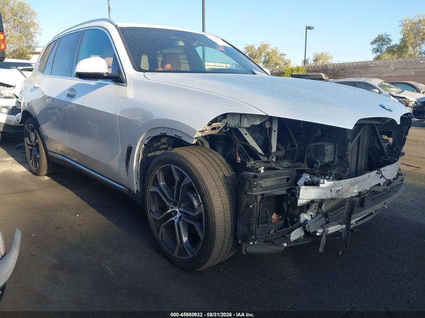 2021 BMW X5 VIN 5UXCR4C00M9E55214 — IAAI salvage auction photo