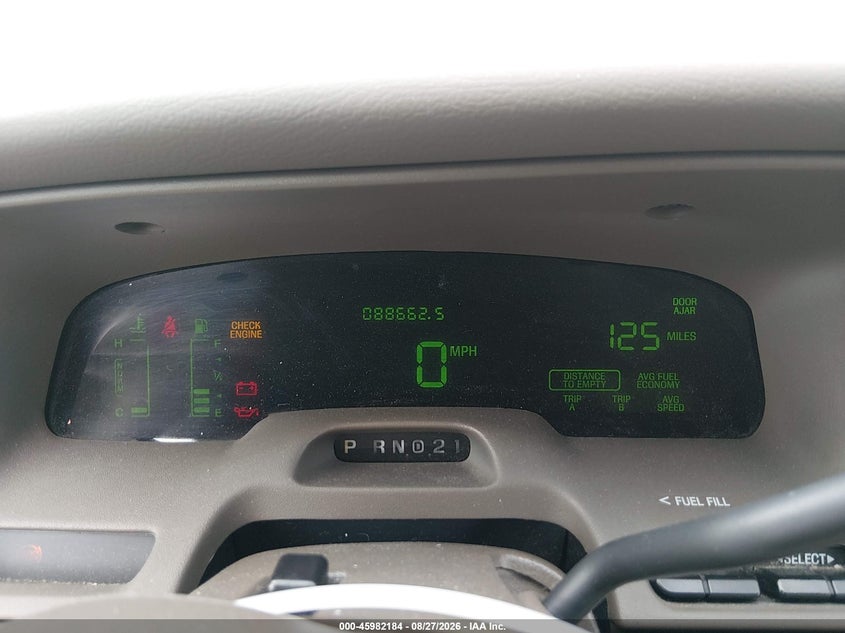 2000 Mercury Grand marquis VIN 2MEFM75W5YX711869 IAAI salvage auction — NORMAL WEAR, Clear - Dealer Only (California), sold $950 on 2026-09-16 (photo 7)
