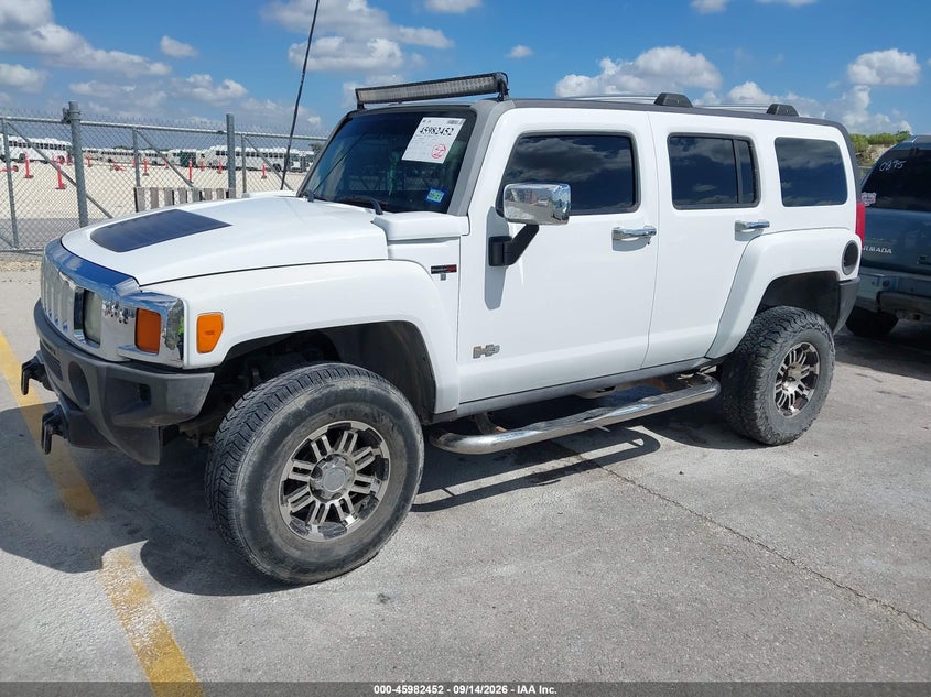 2007 Hummer H3 VIN 5GTDN13E378136577 IAAI salvage auction — NORMAL WEAR, Clear (Texas), sold $1,500 on 2026-10-01 (photo 2)
