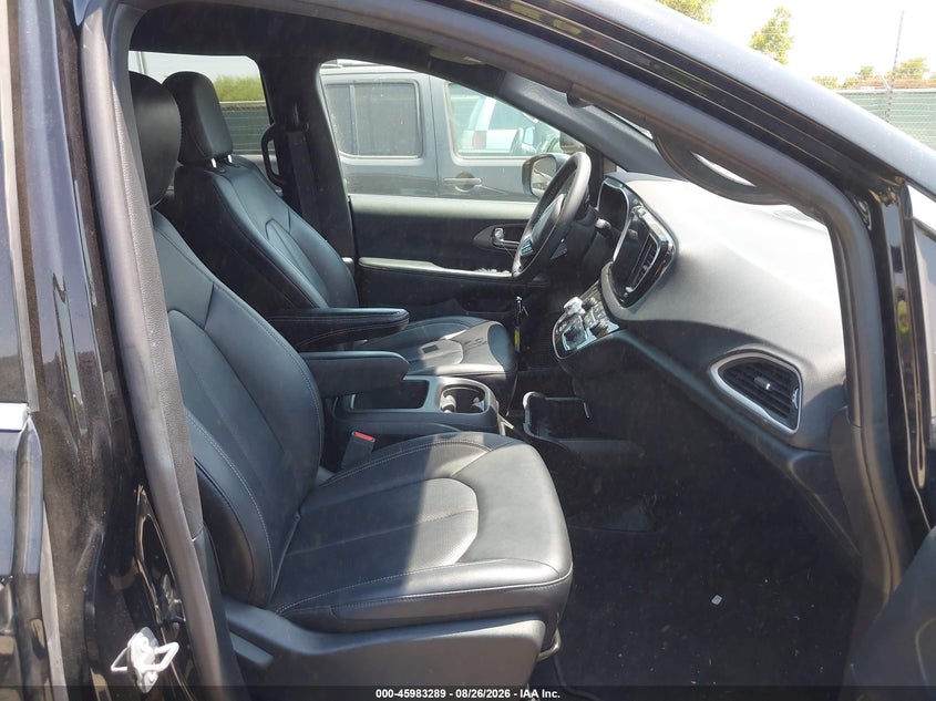 2025 Chrysler Pacifica VIN 2C4RC1BG6SR569653 IAAI salvage auction — RIGHT SIDE, Salvage Title, sold $12,500 on 2026-09-11 (photo 5)