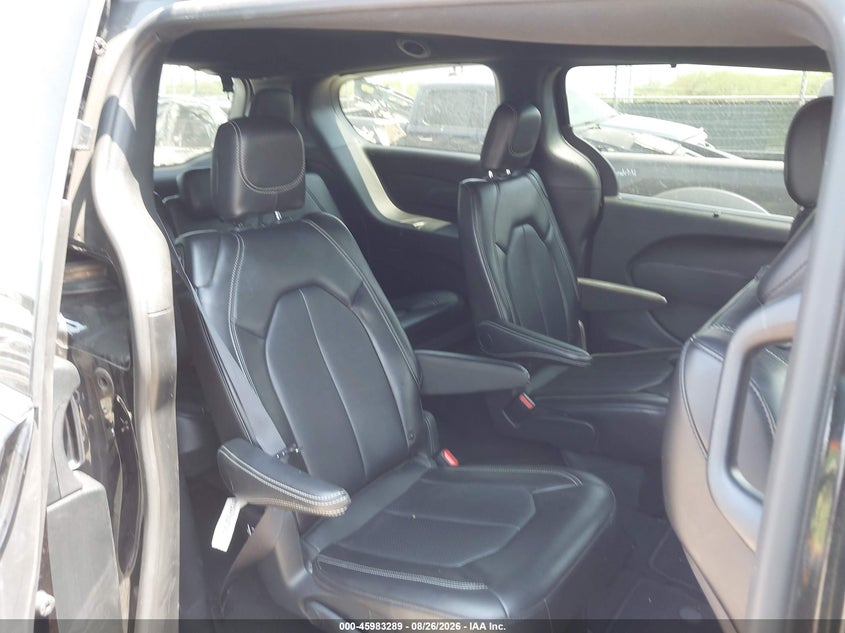 2025 Chrysler Pacifica VIN 2C4RC1BG6SR569653 IAAI salvage auction — RIGHT SIDE, Salvage Title, sold $12,500 on 2026-09-11 (photo 8)