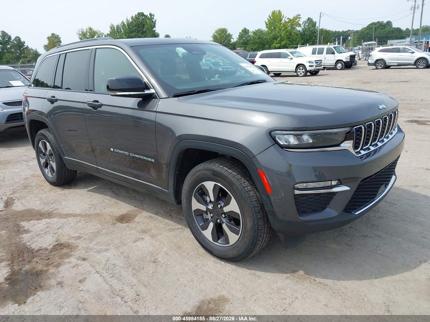 2024 Jeep Grand cherokee VIN 1C4RJYB65RC120781 — IAAI salvage auction photo