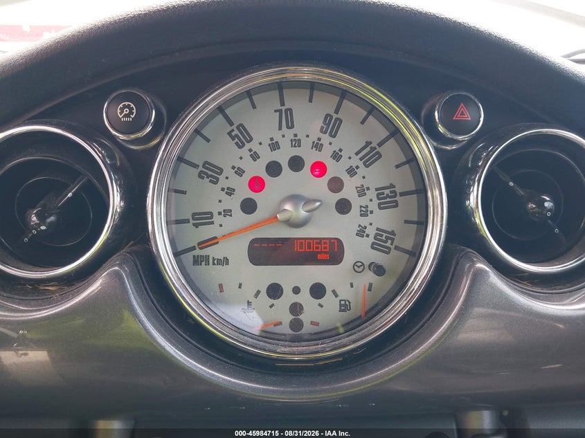2007 Mini Cooper VIN WMWRH33587TJ43759 IAAI salvage auction — NORMAL WEAR, Clear (Maryland), sold $850 on 2026-09-17 (photo 7)