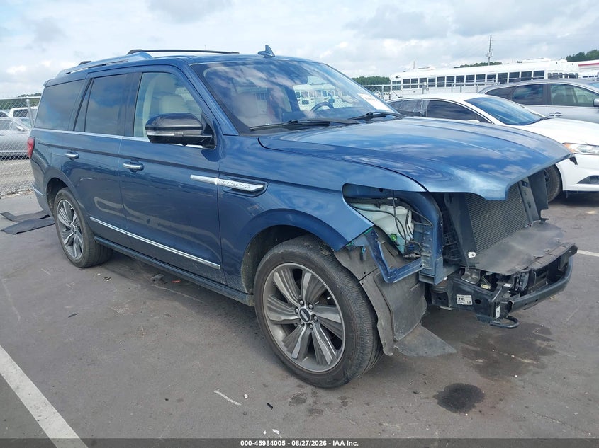 2019 Lincoln Navigator VIN 5LMJJ2LT9KEL13002 — IAAI salvage auction photo