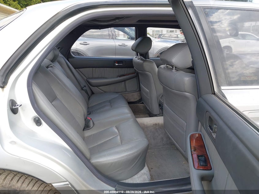 1990 Lexus LS VIN JT8UF11E8L0044217 IAAI salvage auction — Front End, Salvage, sold $1,275 on 2026-10-19 (photo 8)