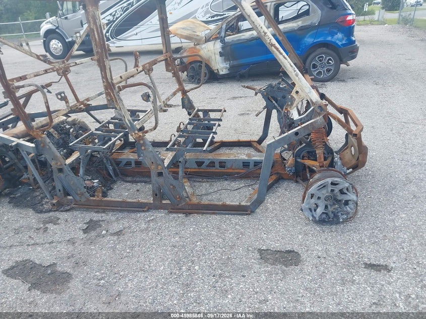 2023 Can-am/ brp Traxter VIN 3JBUBAP45PK003444 IAAI salvage auction — EXTERIOR BURN, Clear (Florida), sold $25 on 2026-09-29 (photo 8)