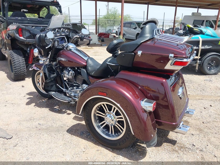 2019 Harley-davidson Tri glide ultra VIN 1HD1MAF33KB854857 IAAI salvage auction — FRONT END, Salvage Title, sold $8,100 on 2026-10-01 (photo 3)