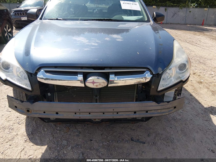 2013 Subaru Outback VIN 4S4BRCAC3D3320230 IAAI salvage auction — NORMAL WEAR, Salvage (Wisconsin), sold $400 on 2026-09-15 (photo 6)