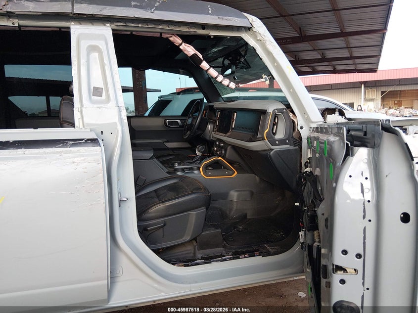 2023 Ford Bronco VIN 1FMEE5DP5PLB87834 IAAI salvage auction — FRONT & REAR, Wait Title, sold $19,000 on 2026-09-29 (photo 5)
