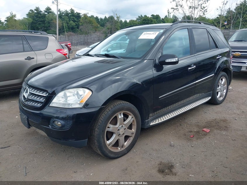2008 Mercedes-benz Ml-class VIN 4JGBB86E88A337263 IAAI salvage auction — NORMAL WEAR, Clear (Massachusetts), sold $775 on 2026-09-06 (photo 2)