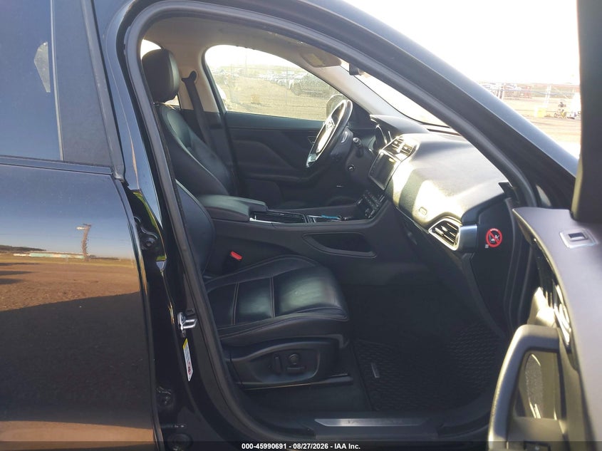2018 Jaguar F-pace VIN SADCK2FN4JA279720 IAAI salvage auction — NORMAL WEAR, Original (Texas), sold $5,400 on 2026-09-20 (photo 5)