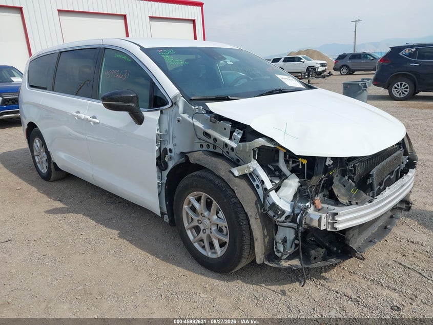 2026 Chrysler Pacifica VIN 2C4RC1BG3TR204557 — IAAI salvage auction photo