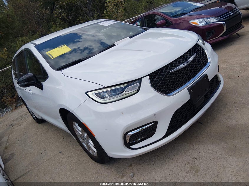 2026 Chrysler Pacifica VIN 2C4RC1BG1TR283579 — IAAI salvage auction photo