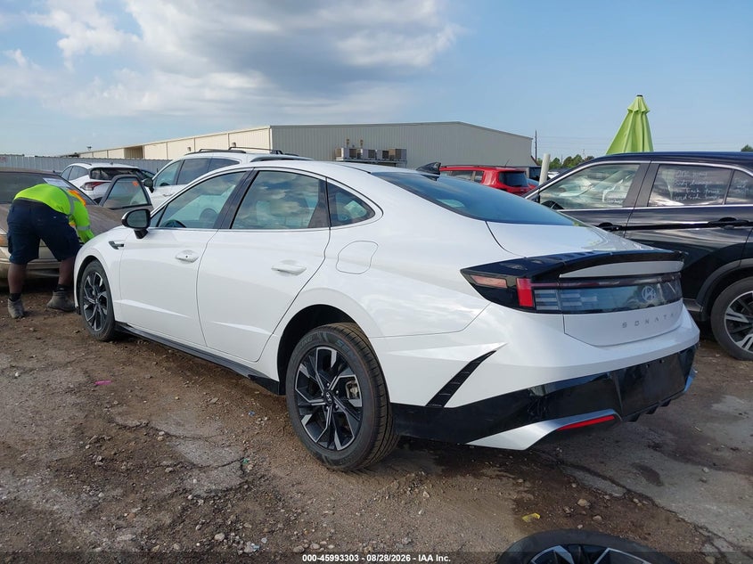 2025 Hyundai Sonata VIN KMHL64JA9SA478694 IAAI salvage auction — RIGHT FRONT, Enterprise Vehicles Clear Only (Minnesota), sold $13,600 on 2026-09-02 (photo 3)