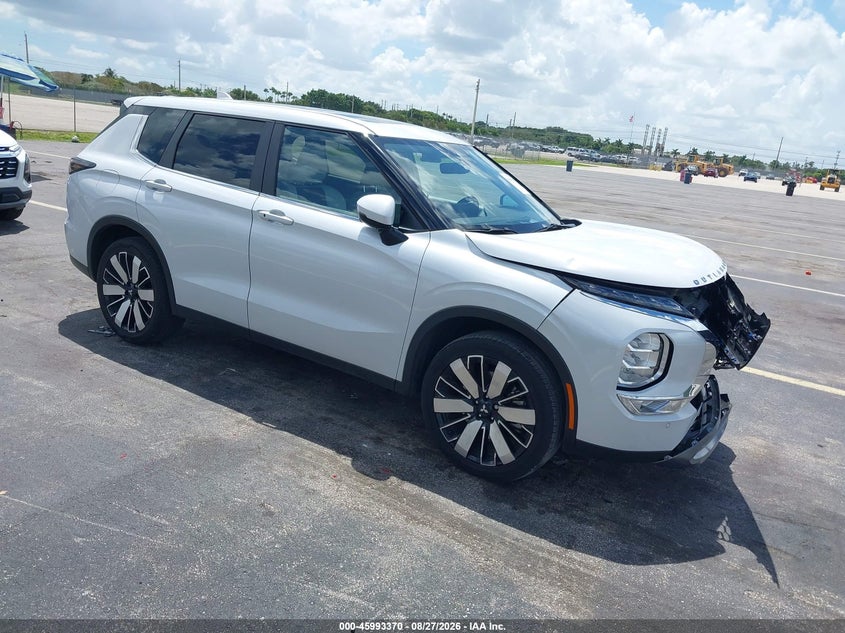 2025 Mitsubishi Outlander VIN JA4J3VA85SZ025899 — IAAI salvage auction photo