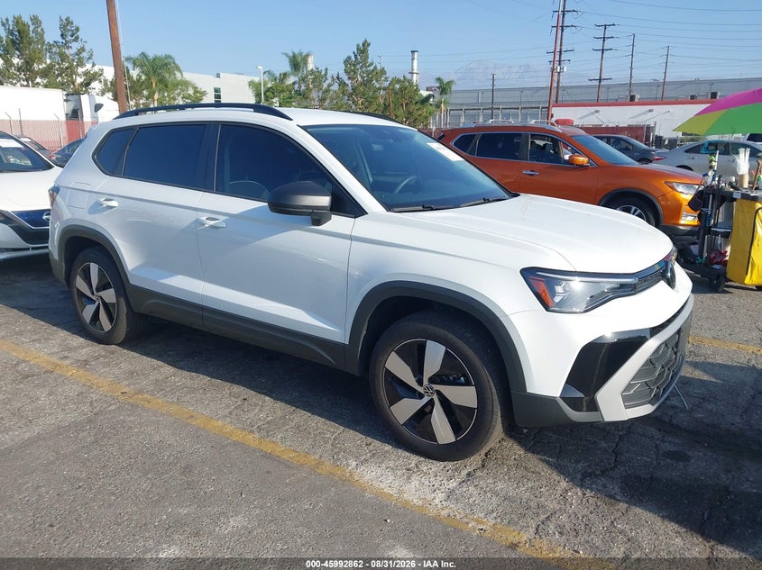 2025 Volkswagen Taos VIN 3VV8C7B2XSM059575 — IAAI salvage auction photo