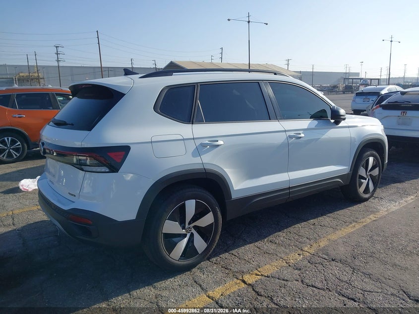 2025 Volkswagen Taos VIN 3VV8C7B2XSM059575 IAAI salvage auction — FRONT END, Salvage (California), sold $10,400 on 2026-09-10 (photo 4)