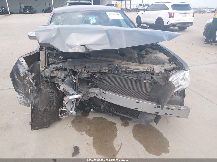 2012 Chrysler 300 VIN 2C3CCACGXCH195080 IAAI salvage auction — FRONT END, Wait Title, sold $1,200 on 2026-10-11 (photo 6)