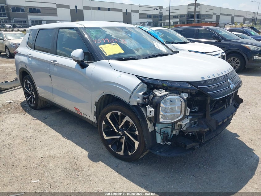 2022 Mitsubishi Outlander VIN JA4J4UA81NZ080815 — IAAI salvage auction photo