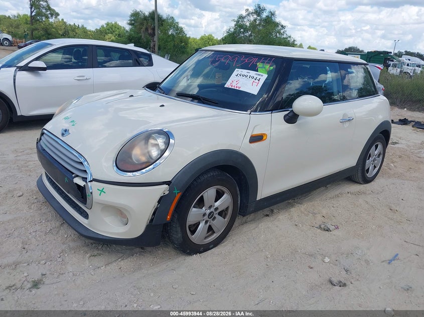 2015 Mini Hard top VIN WMWXM5C53F3B34564 IAAI salvage auction — RIGHT FRONT, Salvage Title, sold $750 on 2026-09-20 (photo 2)