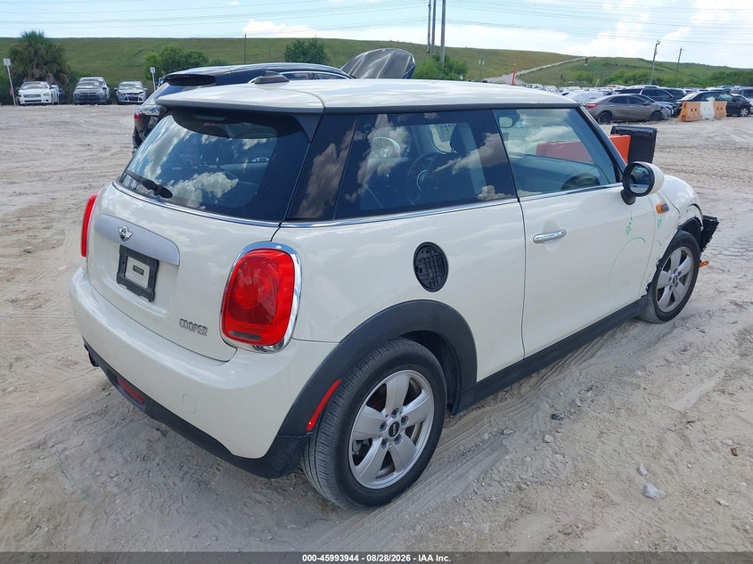 2015 Mini Hard top VIN WMWXM5C53F3B34564 IAAI salvage auction — RIGHT FRONT, Salvage Title, sold $750 on 2026-09-20 (photo 4)