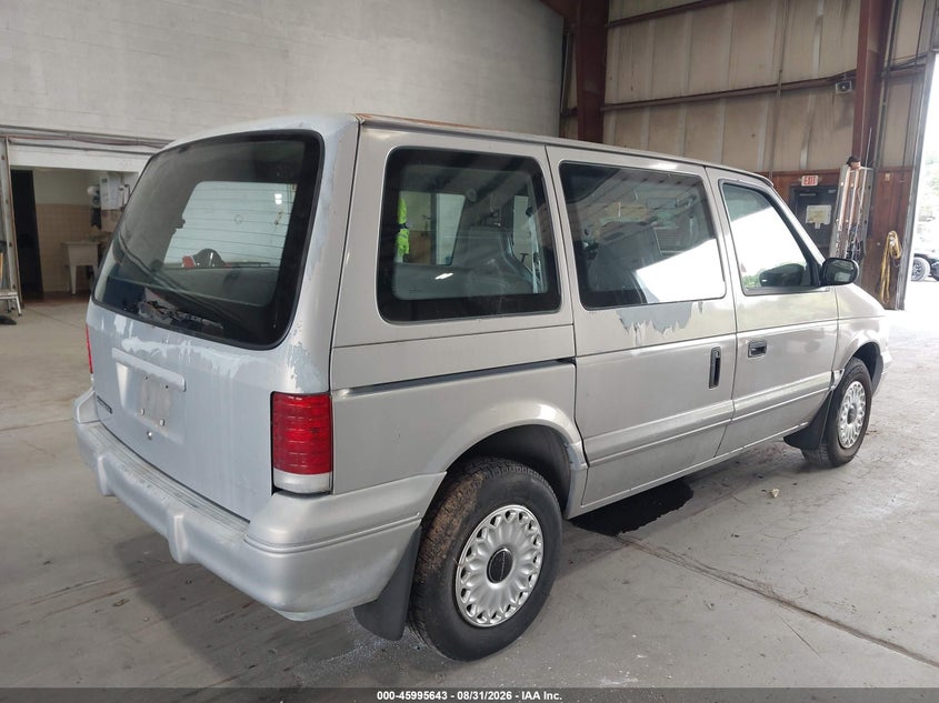 1995 Plymouth Voyager VIN 2P4FH2539SR199247 IAAI salvage auction — NORMAL WEAR, Clear (New York), sold $425 on 2026-09-09 (photo 4)