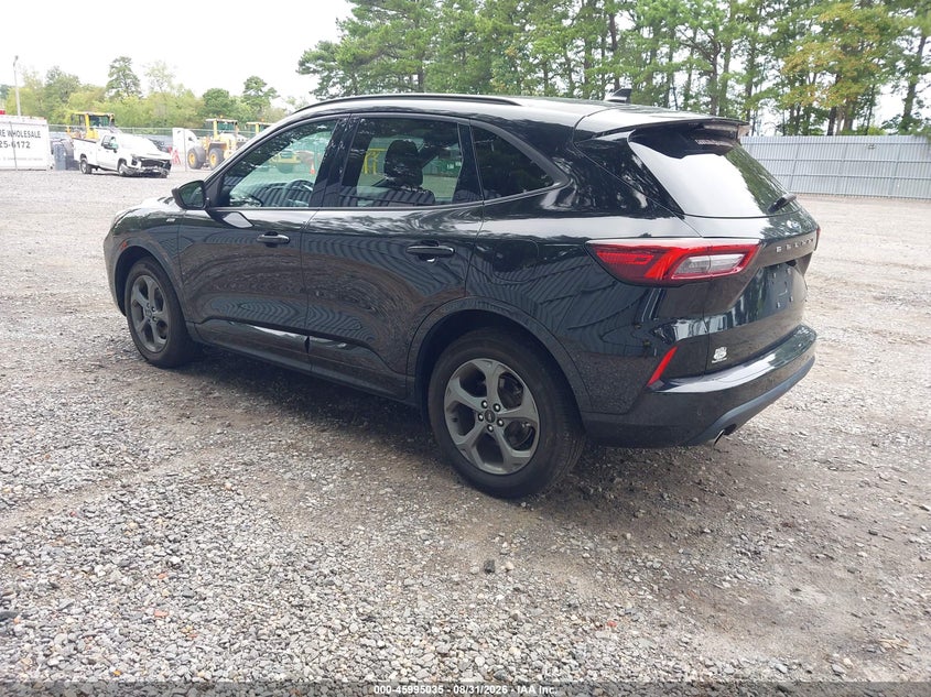 2023 Ford Escape VIN 1FMCU9MN5PUB33699 IAAI salvage auction — SIDE, Wait Title, sold $7,800 on 2026-10-09 (photo 3)