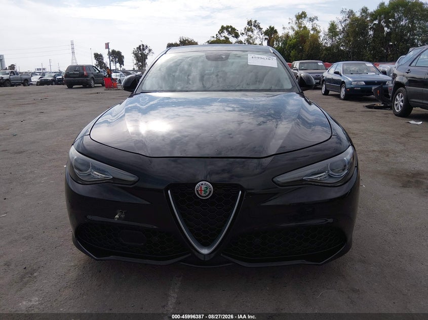 2017 Alfa romeo Giulia VIN ZARFAECN3H7556839 IAAI salvage auction — NORMAL WEAR, Clear-Dealer Only (Texas), sold $6,050 on 2026-09-03 (photo 6)