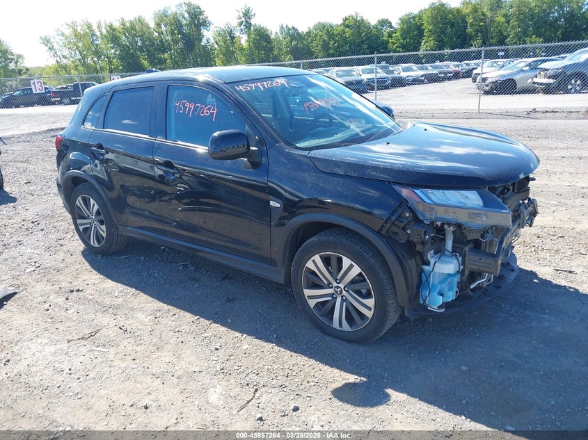 2024 Mitsubishi Outlander VIN JA4ARUAU2RU019765 IAAI salvage auction — LEFT SIDE, Wait Title, sold $10,500 on 2026-09-11 (photo 1)