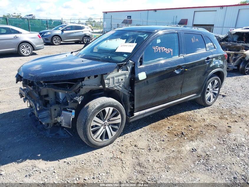 2024 Mitsubishi Outlander VIN JA4ARUAU2RU019765 IAAI salvage auction — LEFT SIDE, Wait Title, sold $10,500 on 2026-09-11 (photo 2)