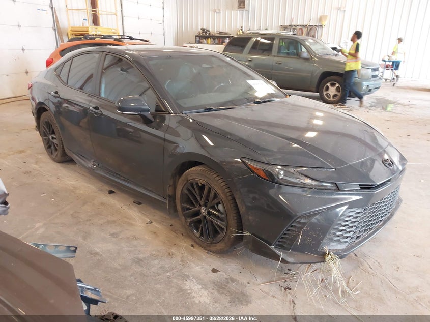 2025 Toyota Camry VIN 4T1DBADK5SU004923 — IAAI salvage auction photo