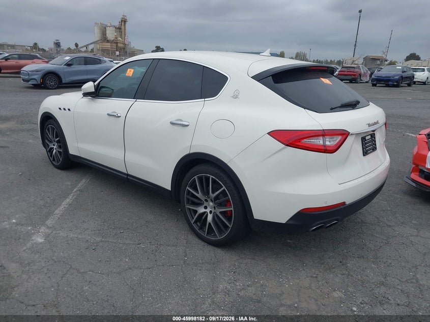 2017 Maserati Levante VIN ZN661XUAXHX243822 IAAI salvage auction — BIOHAZARD/CHEMICAL, Wait Title, sold $3,900 on 2026-10-09 (photo 3)