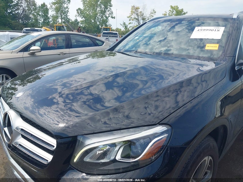 2017 Mercedes-benz Glc VIN WDC0G4KB1HF133953 IAAI salvage auction — HAIL, Salvage Title, sold $6,000 on 2026-09-06 (photo 6)